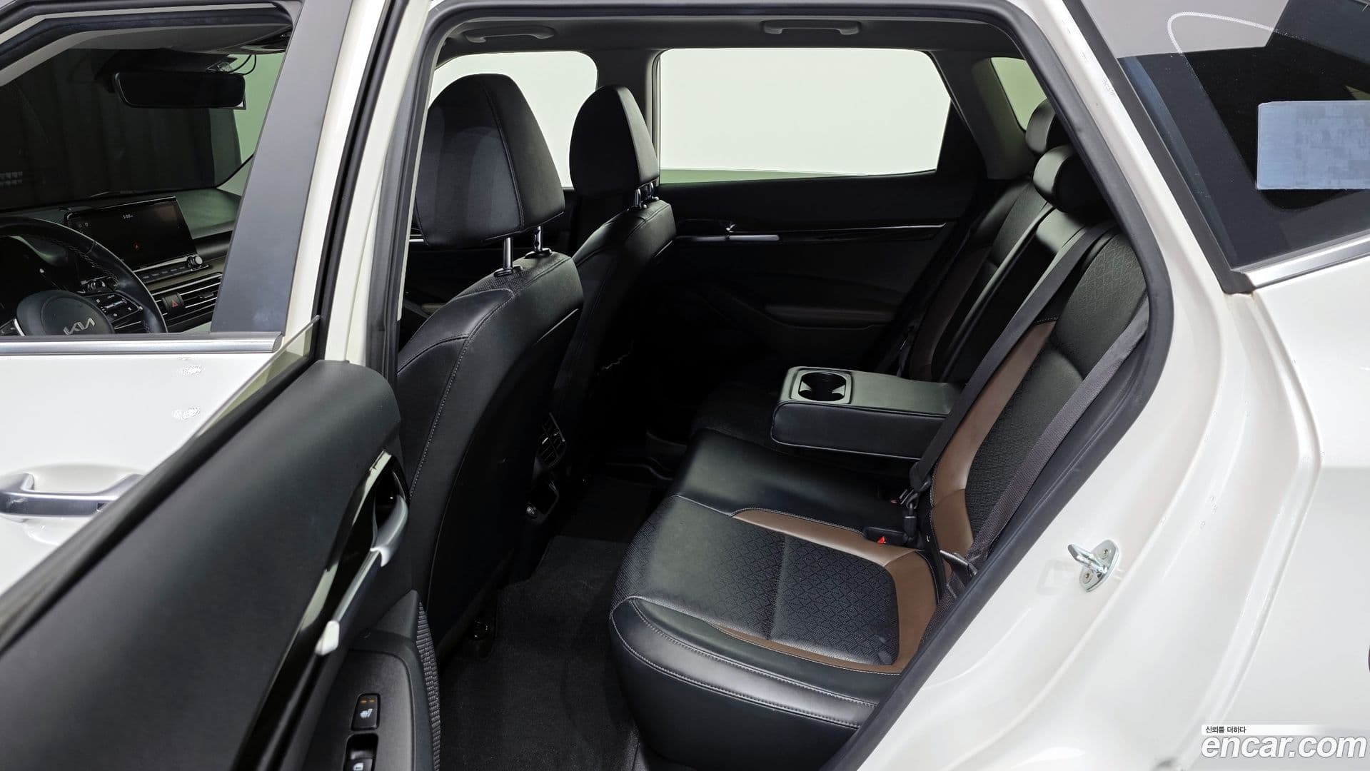 Main__Slider__Photo:Seltos Kia 2022.1-19