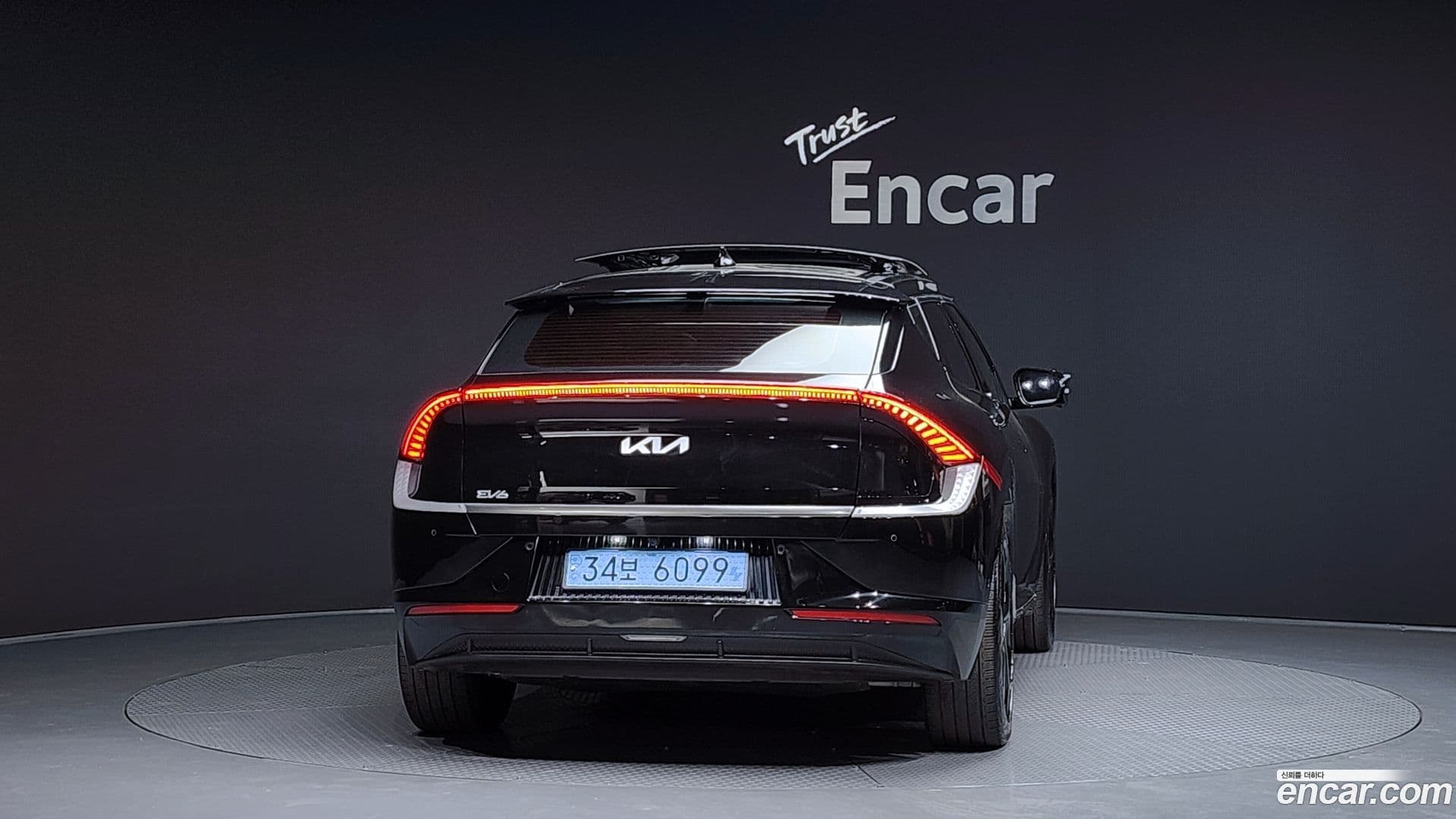 Main__Slider__Photo:EV6 Kia 2023.4-3