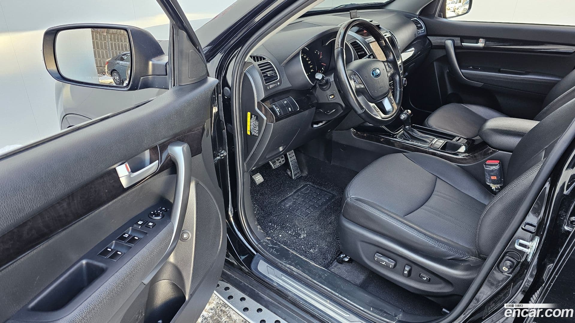 Main__Slider__Photo:Sorento Kia 2014.0-10