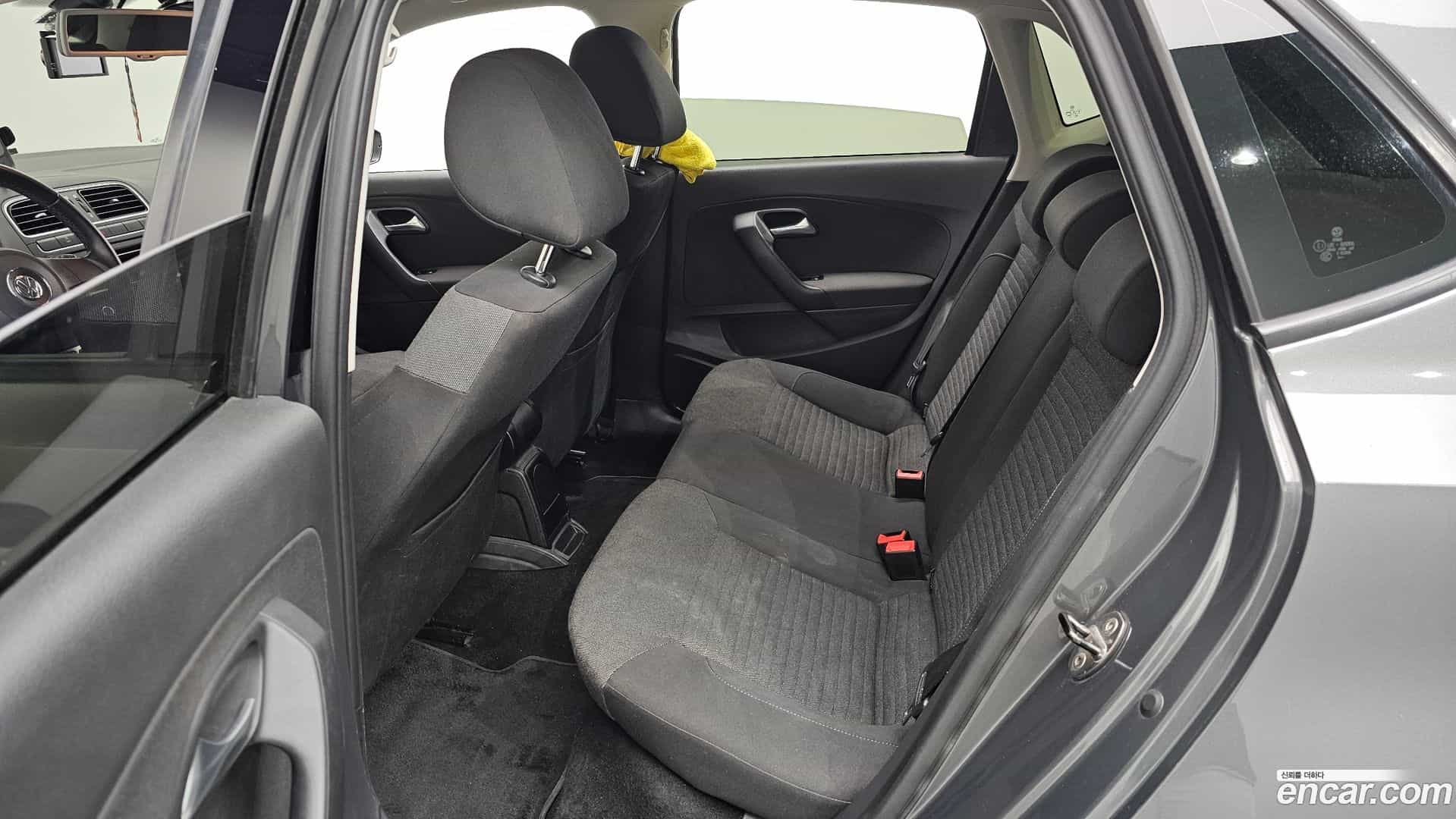 Polo Volkswagen 2014.4-OPTION-016