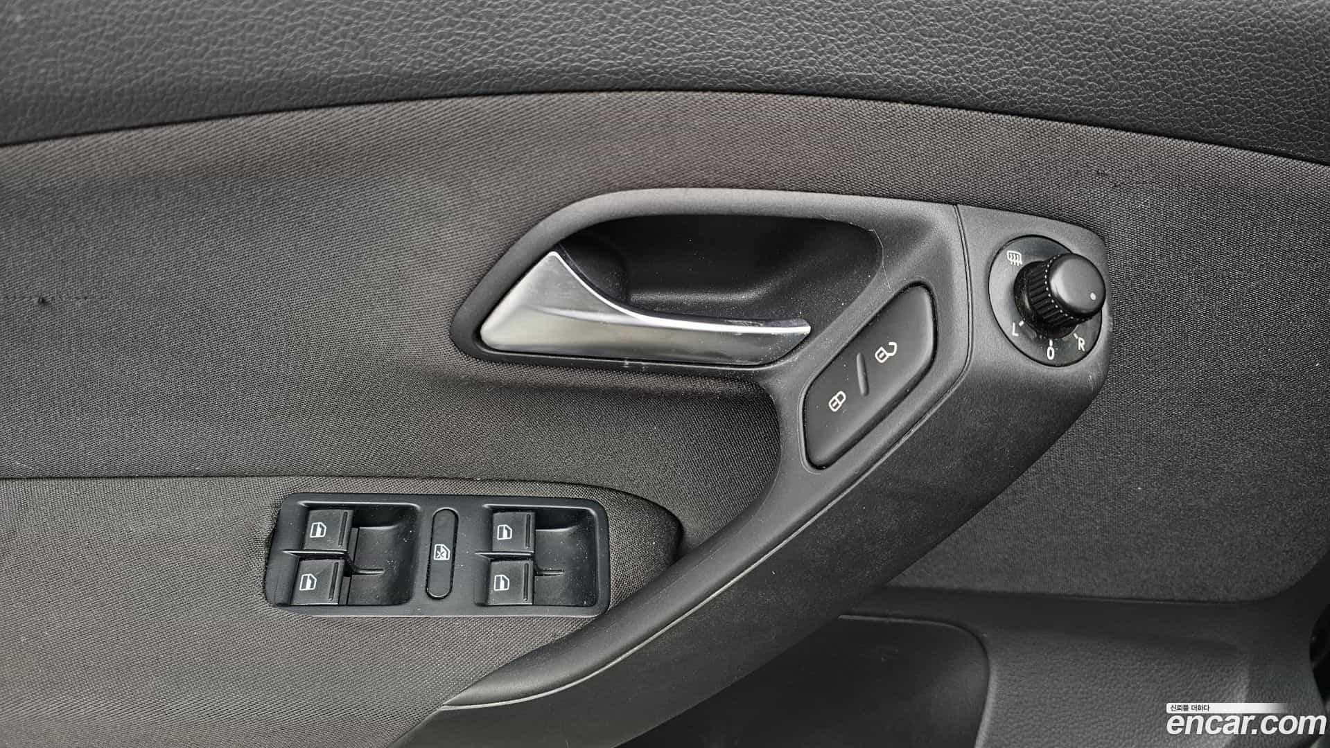 Polo Volkswagen 2014.4-OPTION-021