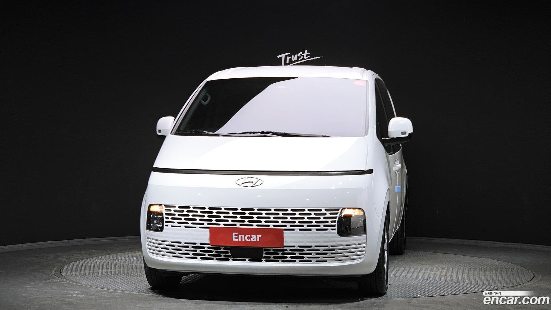 Main__Slider__Photo:Staria Hyundai 2023.9-2