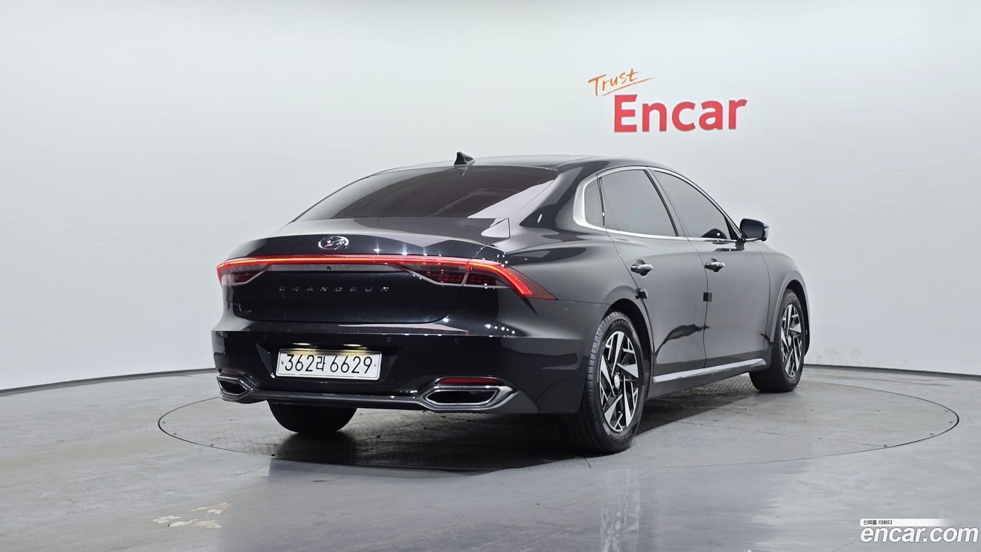 Main__Slider__Photo:Grandeur Hyundai 2020.11-1