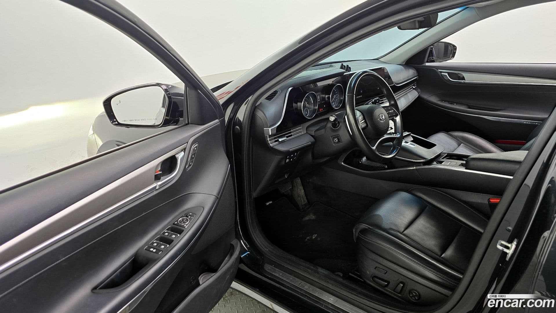 Main__Slider__Photo:Grandeur Hyundai 2020.11-9