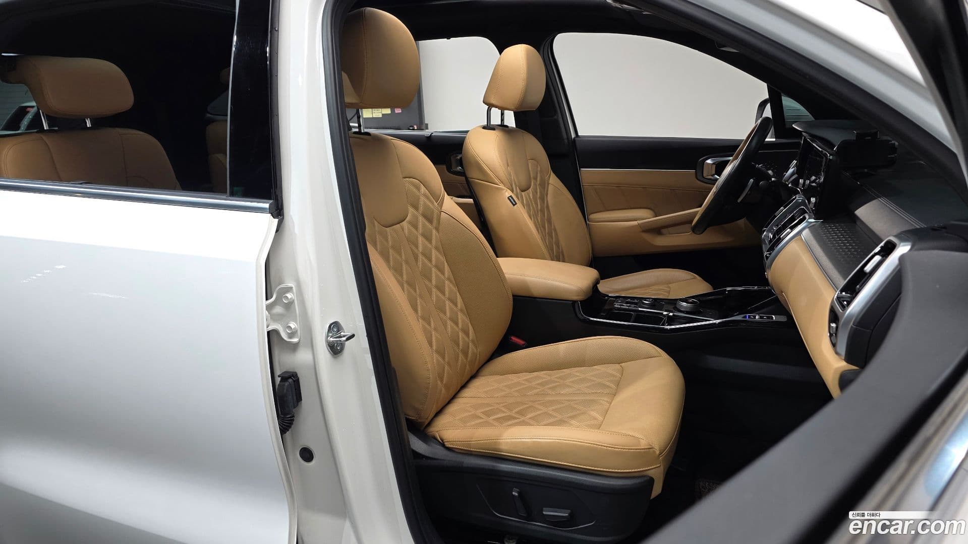 Main__Slider__Photo:Sorento Kia 2023.6-9