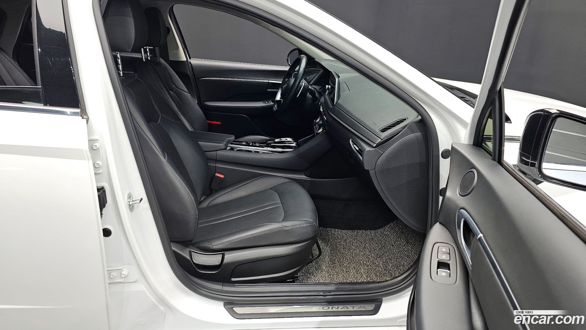 Main__Slider__Photo:Sonata Hyundai 2021.3-10