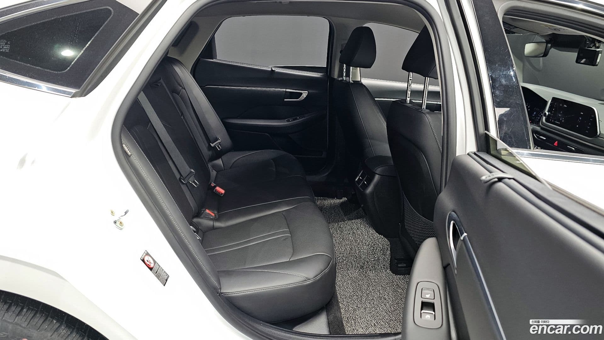 Main__Slider__Photo:Sonata Hyundai 2021.3-11