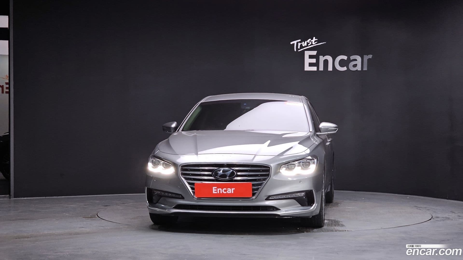 Main__Slider__Photo:Grandeur Hyundai 2017.6-2