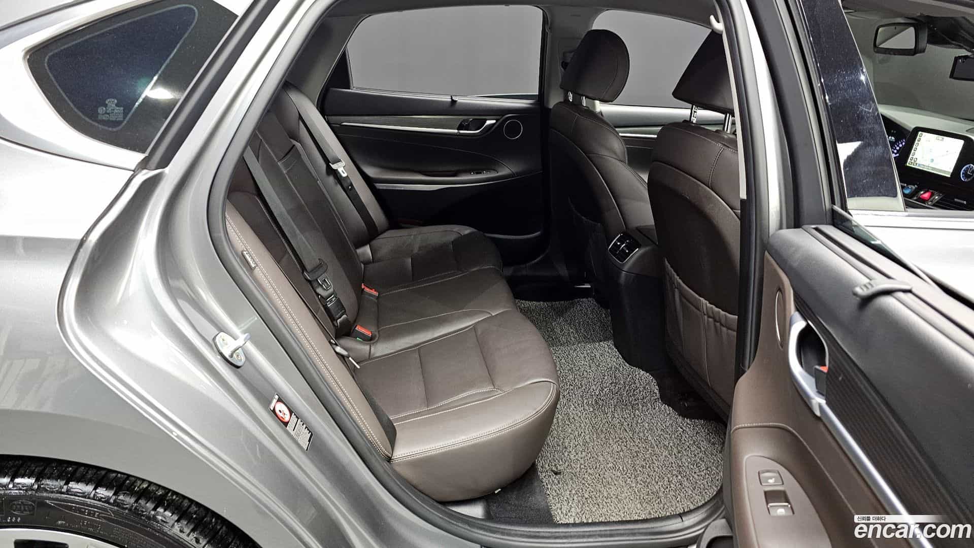 Grandeur Hyundai 2017.6-OPTION-016