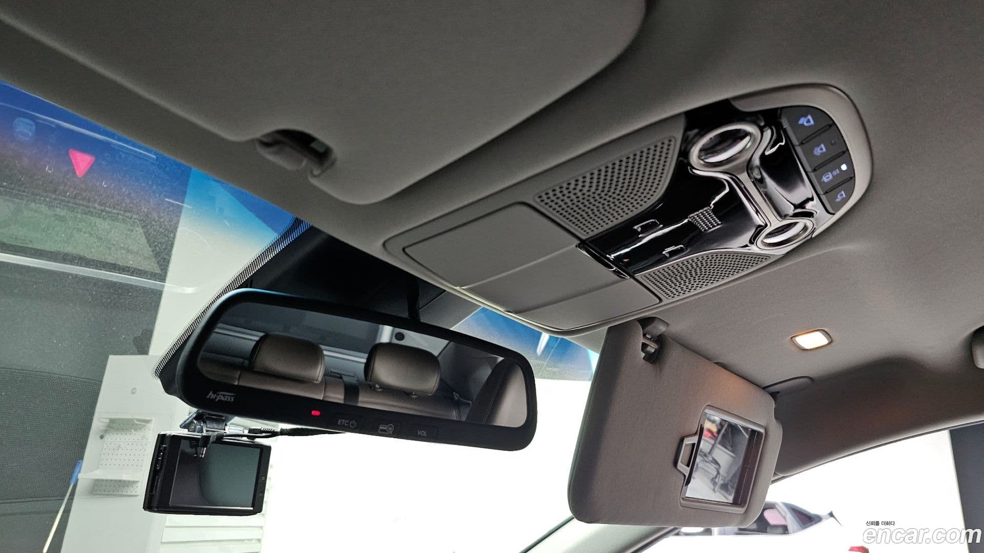 Main__Slider__Photo:Grandeur Hyundai 2017.6-18