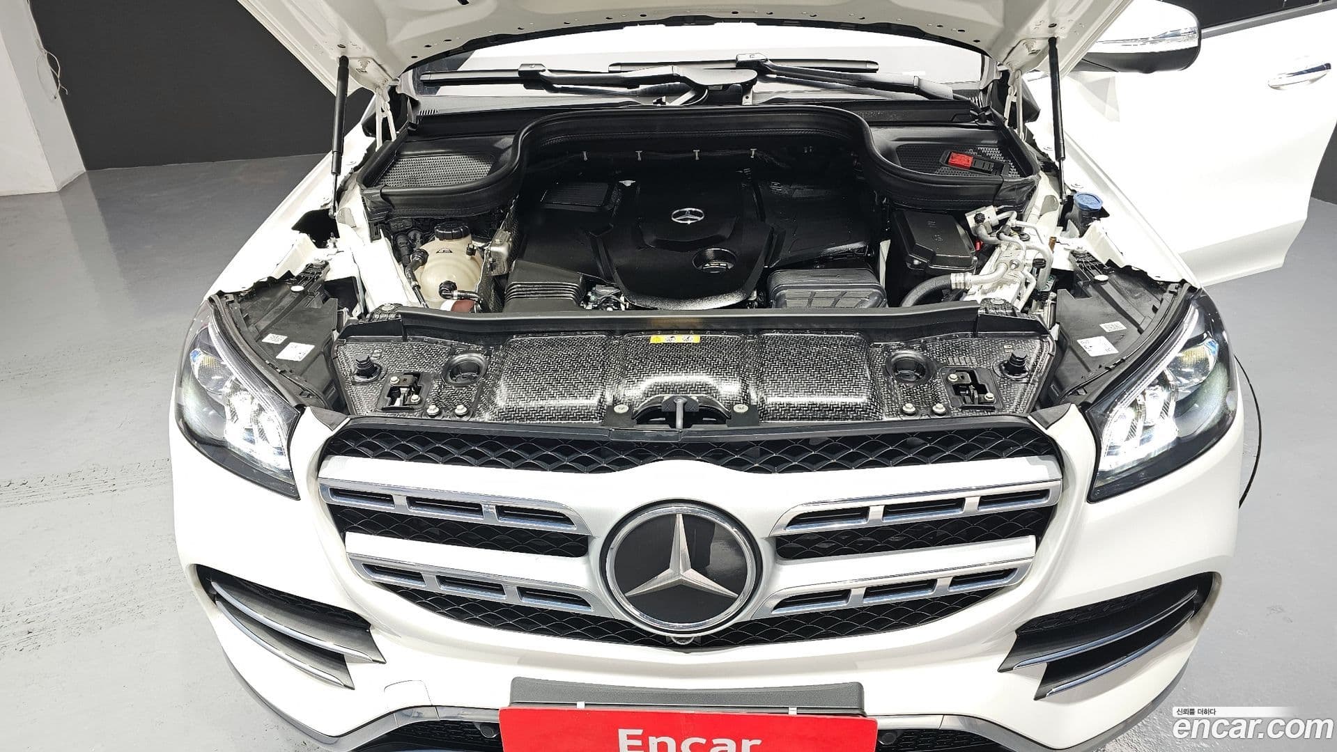 Main__Slider__Photo:GLS-Class Mercedes-Benz 2022.3-5