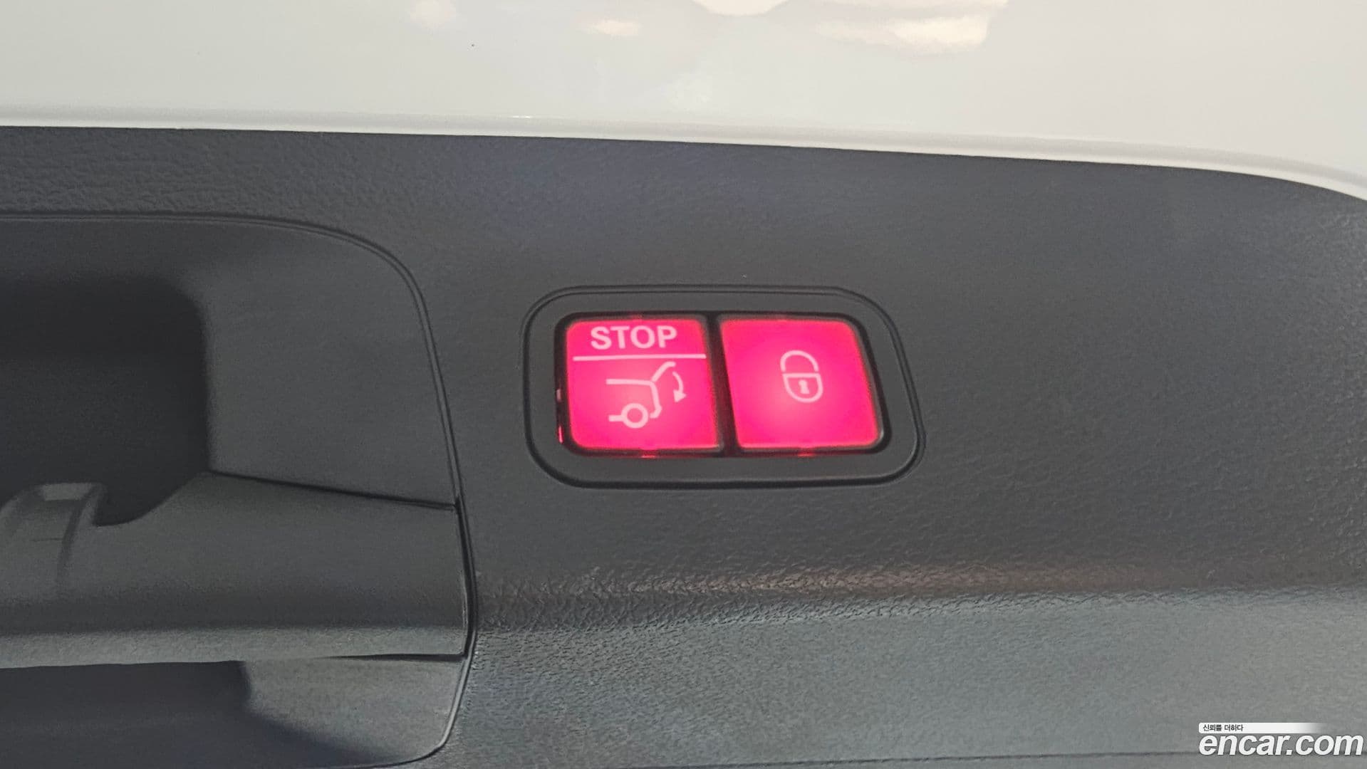 Main__Slider__Photo:GLS-Class Mercedes-Benz 2022.3-17