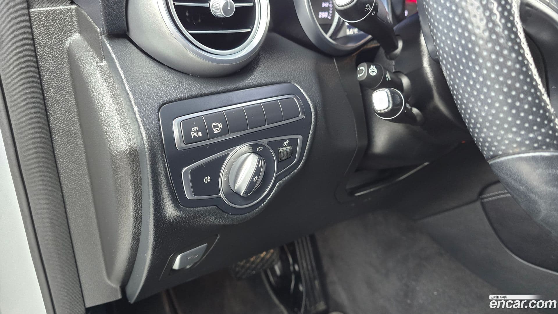 Main__Slider__Photo:GLC-Class Mercedes-Benz 2017.5-16