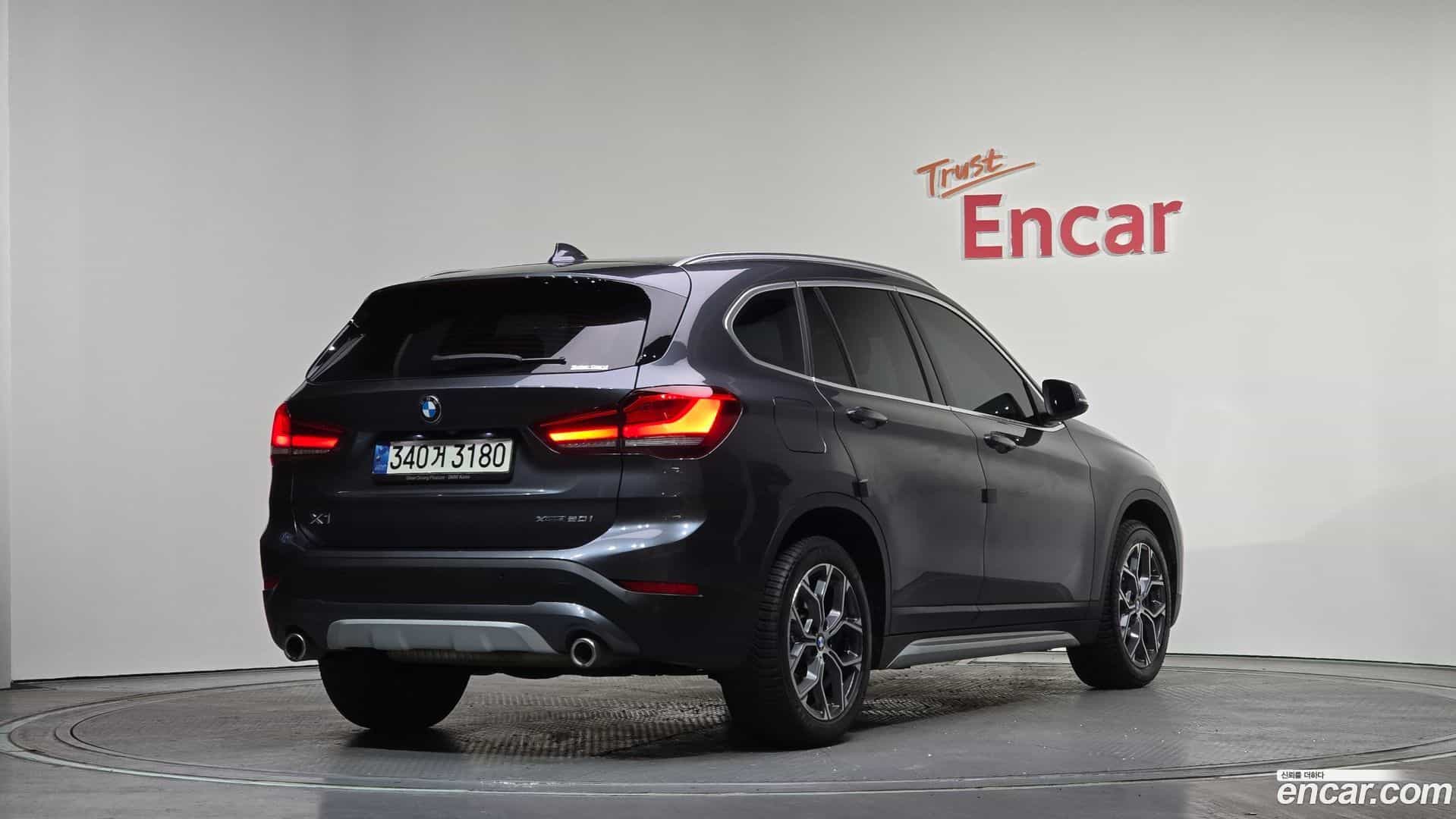 X1 BMW 2021.0-OUTER-002