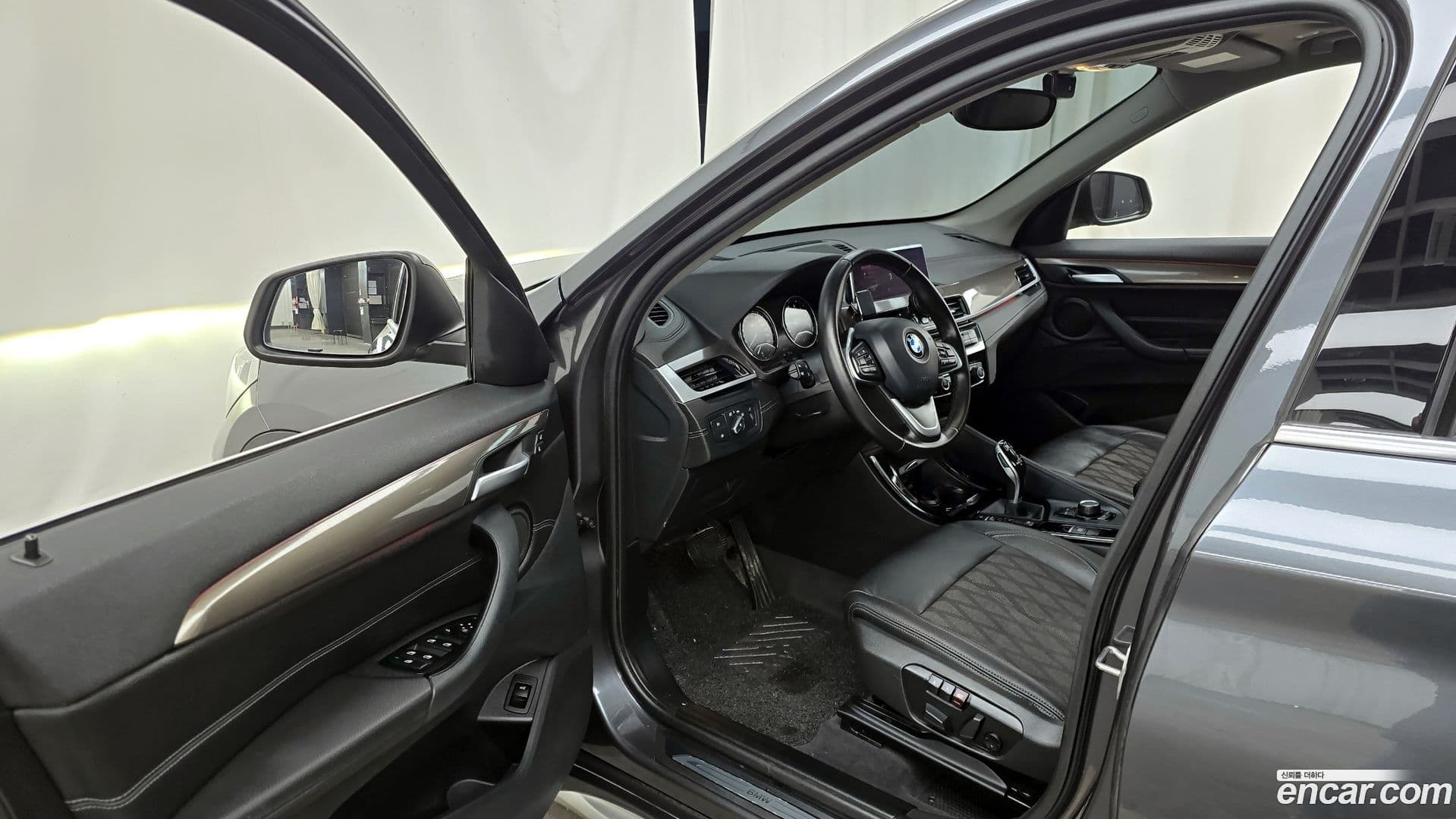 Main__Slider__Photo:X1 BMW 2021.0-9