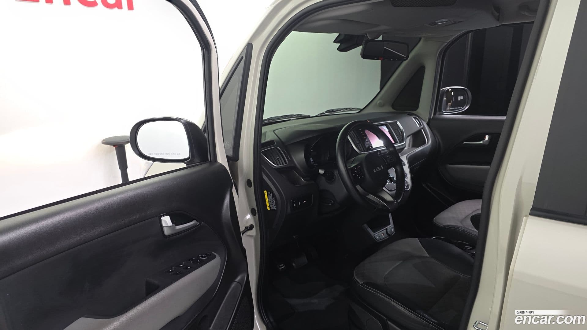 Main__Slider__Photo:RAY Kia 2022.0-9