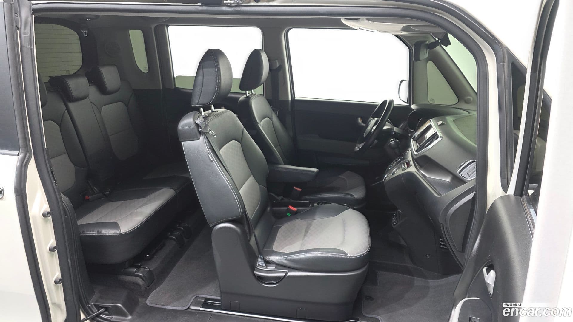 Main__Slider__Photo:RAY Kia 2022.0-10