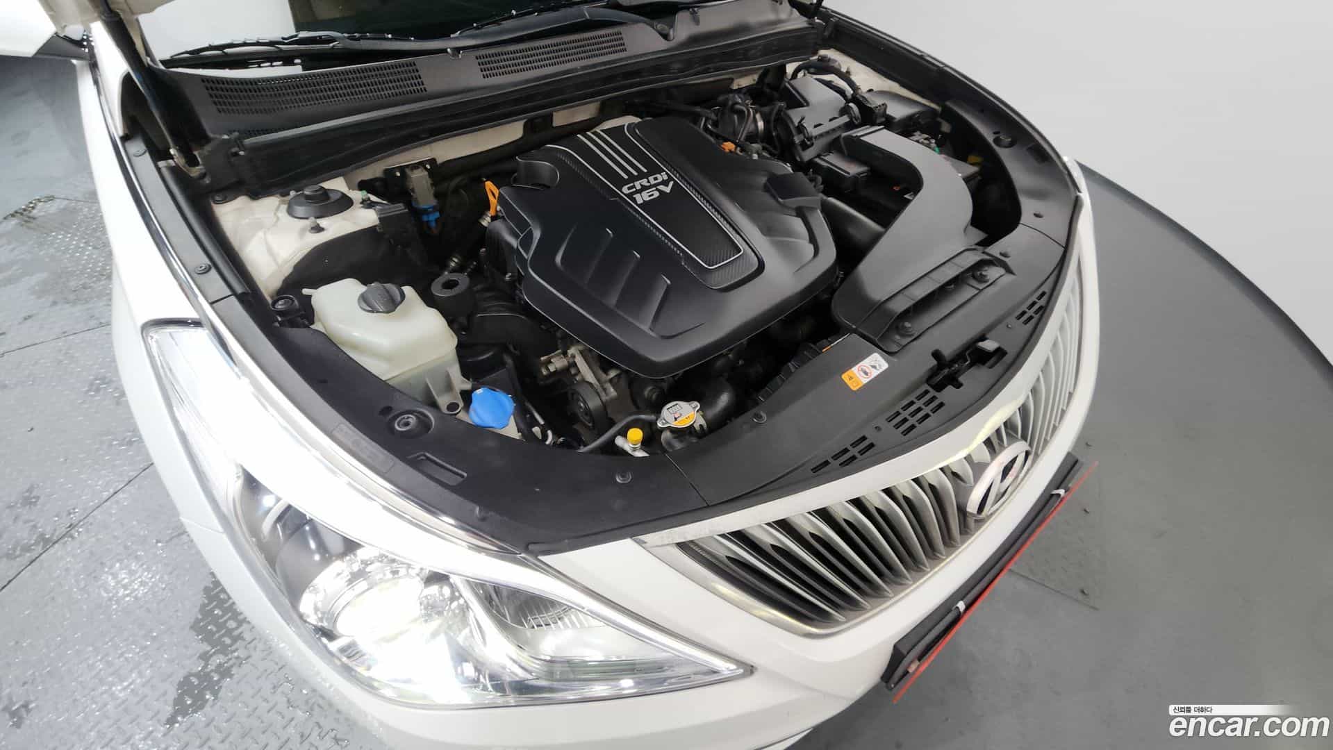 Grandeur Hyundai 2015.1-INNER-006