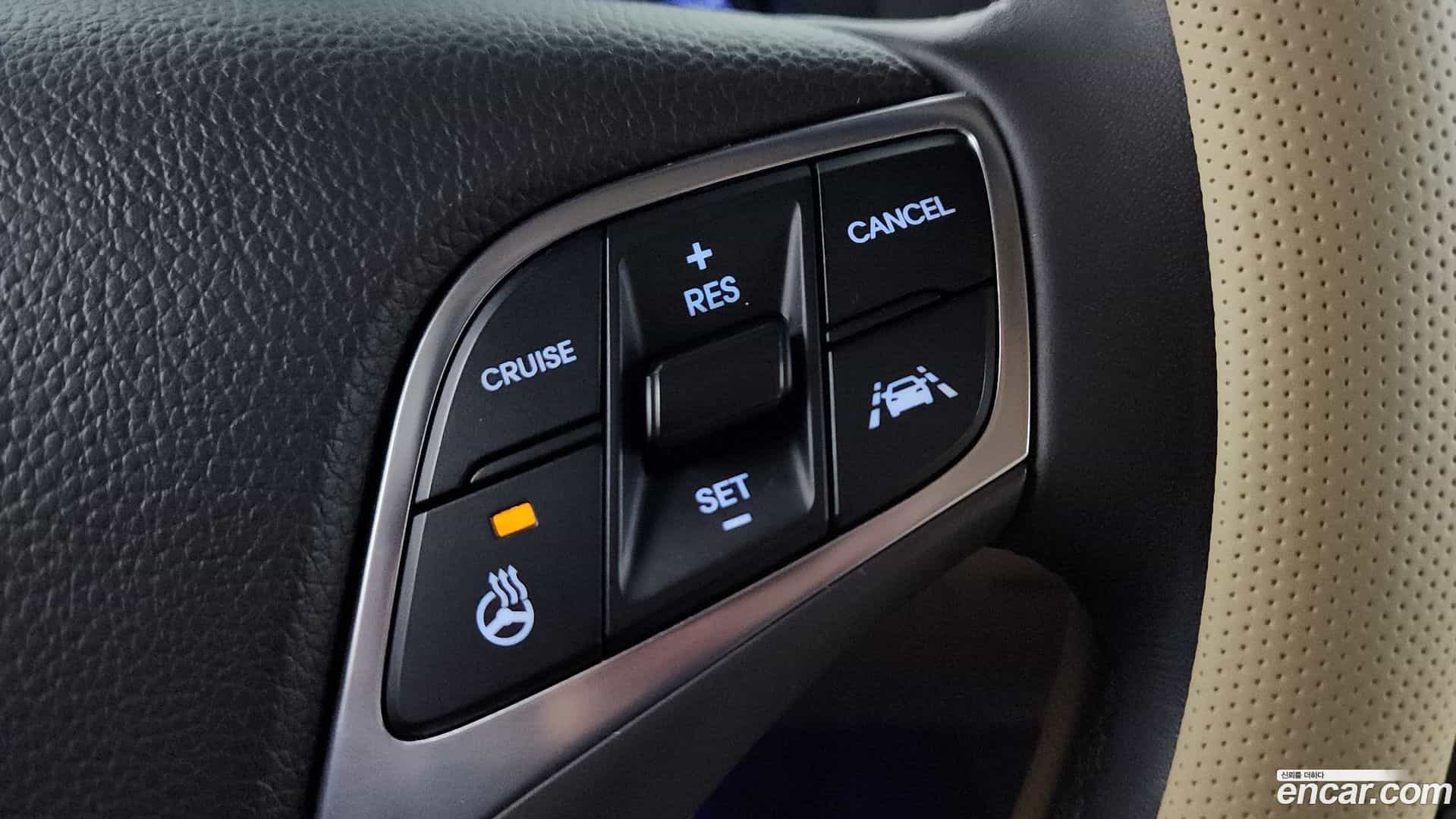 Grandeur Hyundai 2015.1-OPTION-018