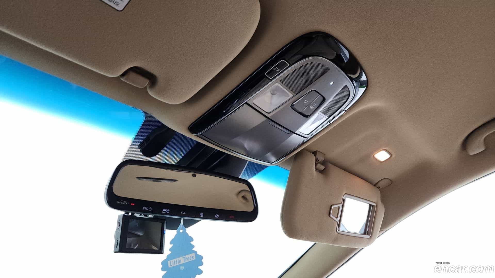 Grandeur Hyundai 2015.1-OPTION-023