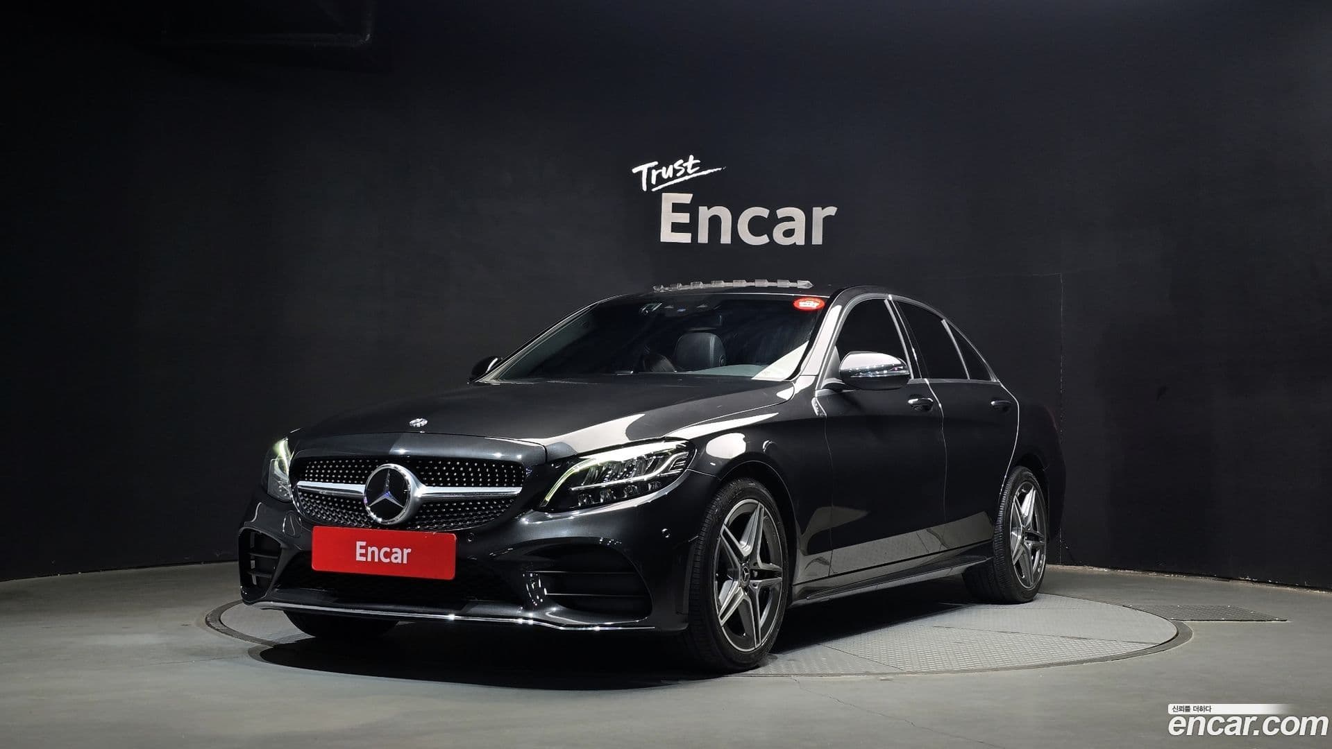 Main__Slider__Photo:C-Class Mercedes-Benz 2021.1-0