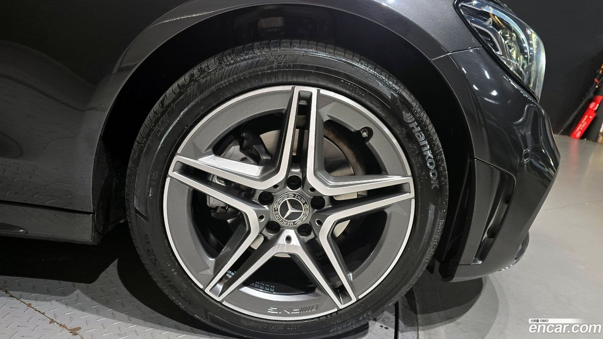 Main__Slider__Photo:C-Class Mercedes-Benz 2021.1-4