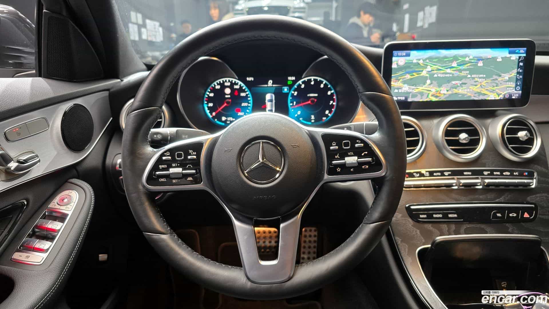 C-Class Mercedes-Benz 2021.1-OPTION-017