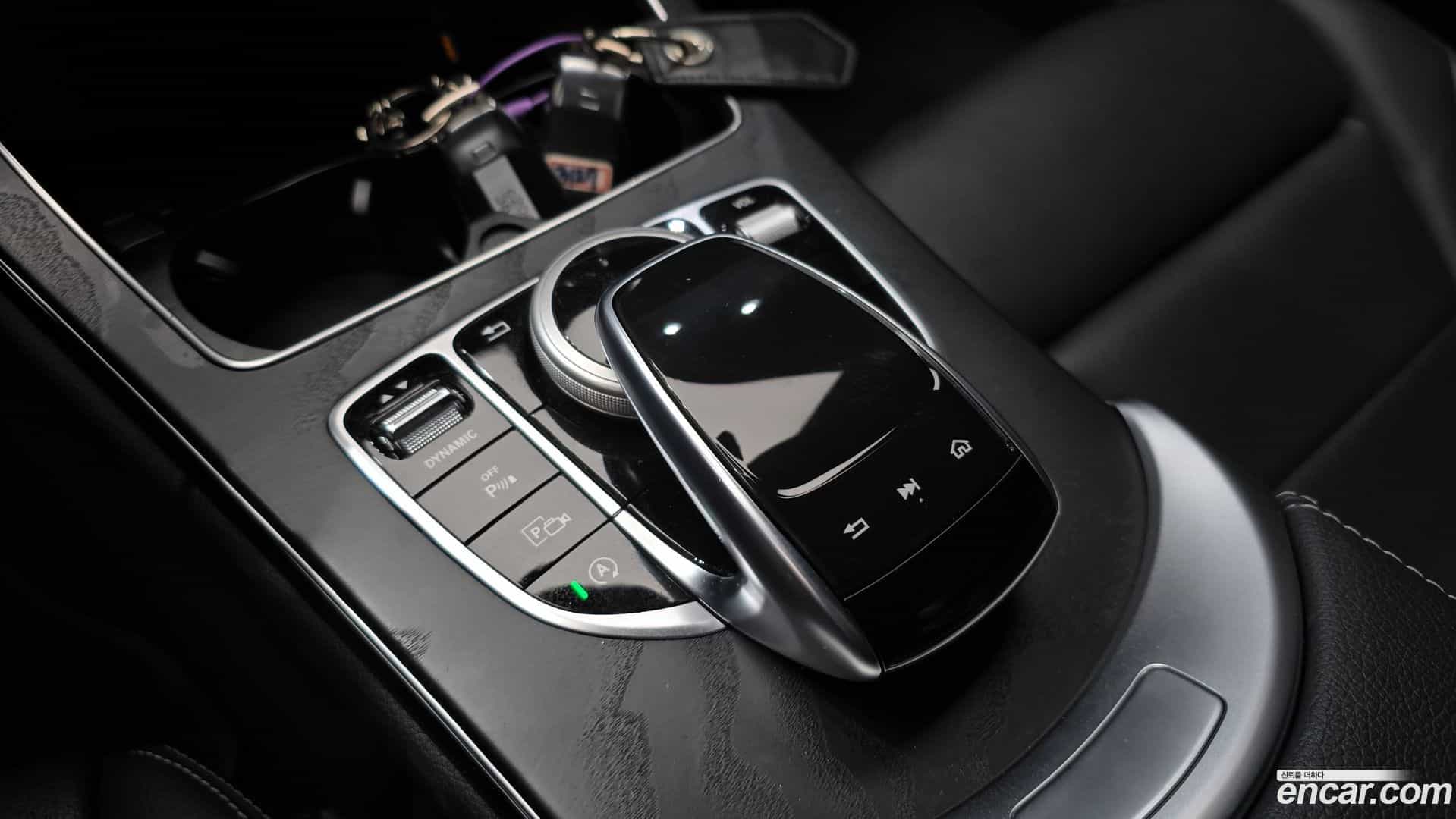 C-Class Mercedes-Benz 2021.1-OPTION-021