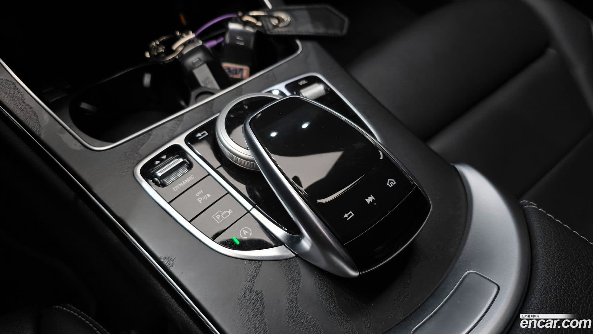 Main__Slider__Photo:C-Class Mercedes-Benz 2021.1-16