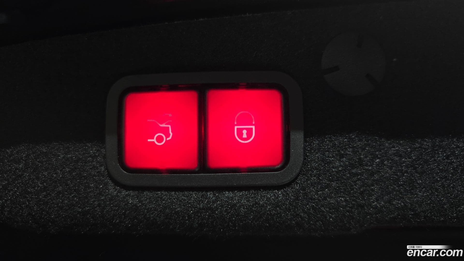 Main__Slider__Photo:C-Class Mercedes-Benz 2021.1-19