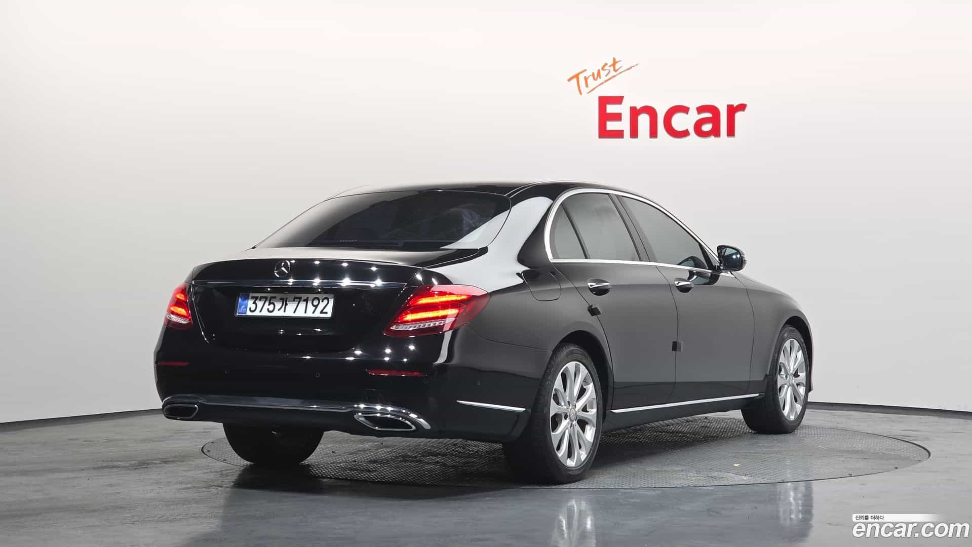 E-Class Mercedes-Benz 2016.7-OUTER-002