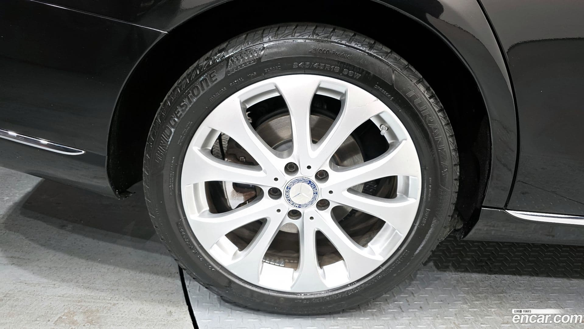 Main__Slider__Photo:E-Class Mercedes-Benz 2016.7-4