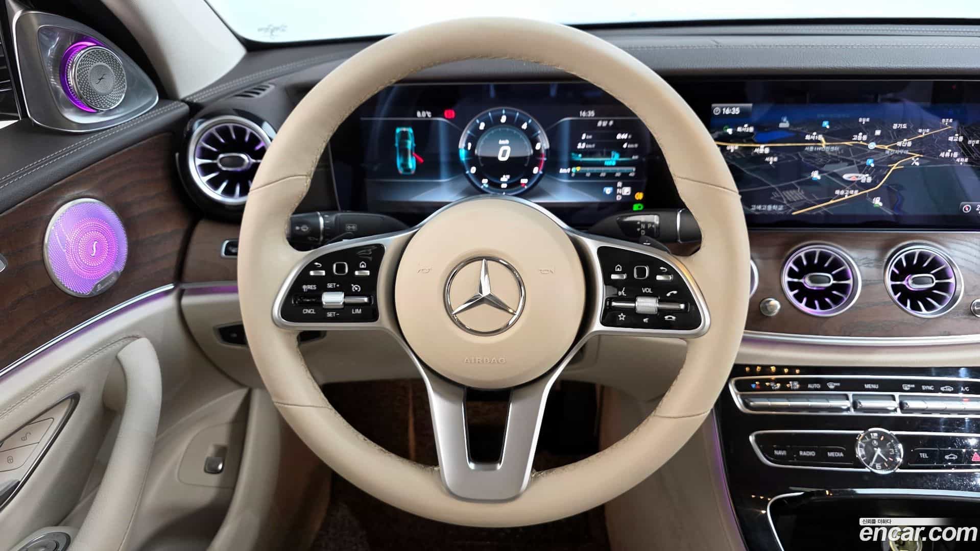 E-Class Mercedes-Benz 2016.7-OPTION-017
