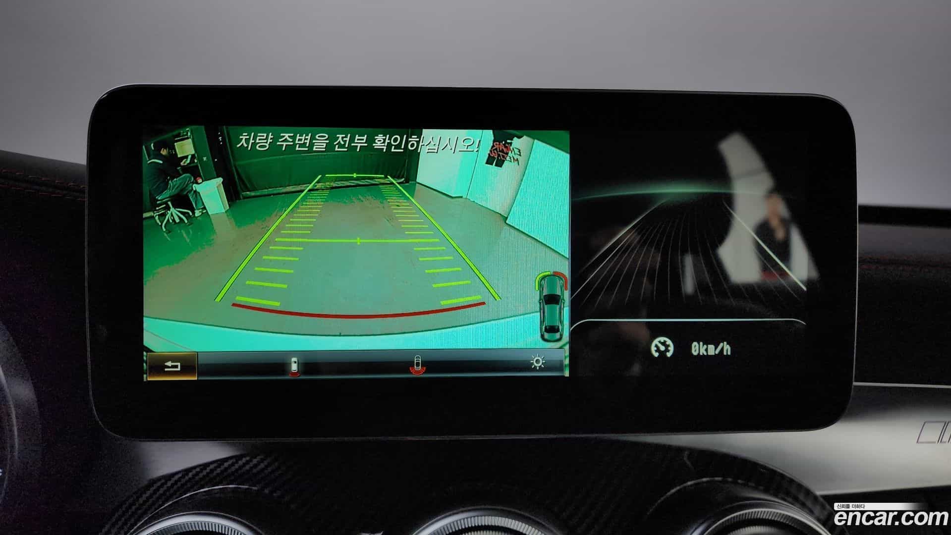 C-Class Mercedes-Benz 2016.1-OPTION-019