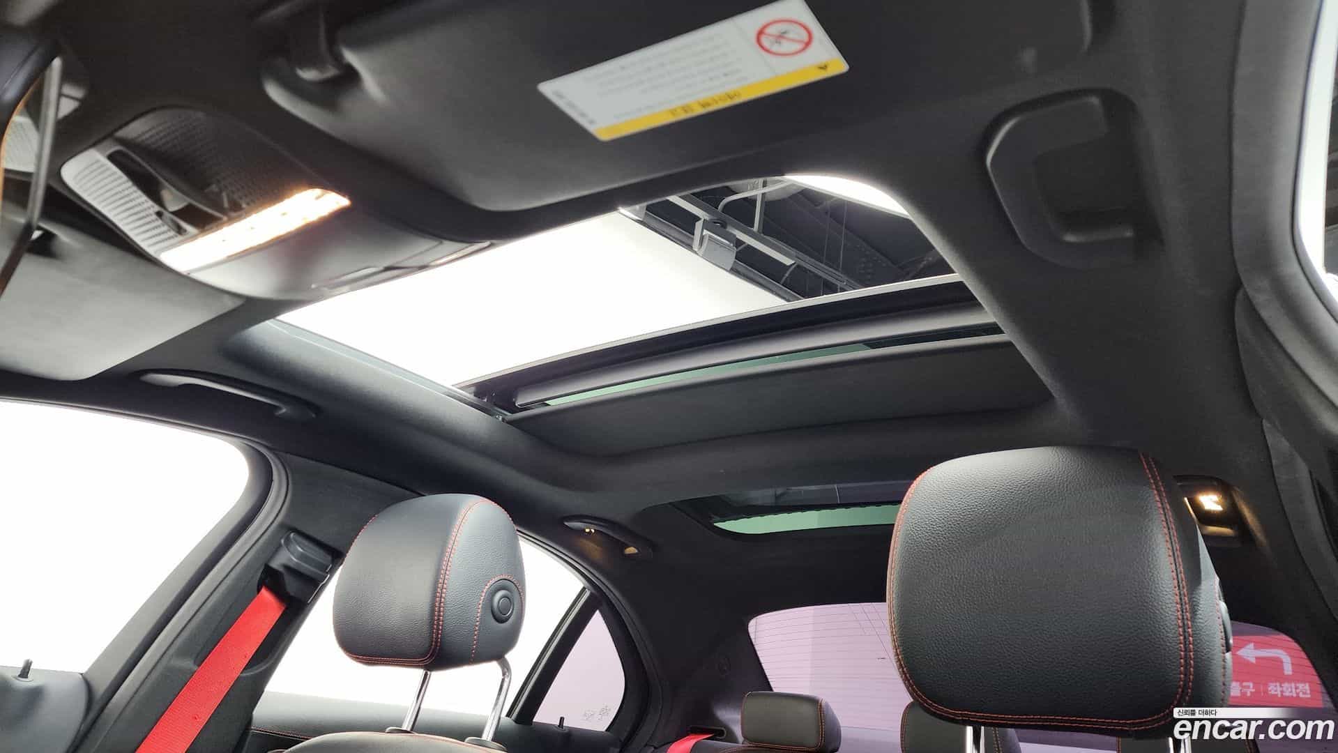 C-Class Mercedes-Benz 2016.1-OPTION-023