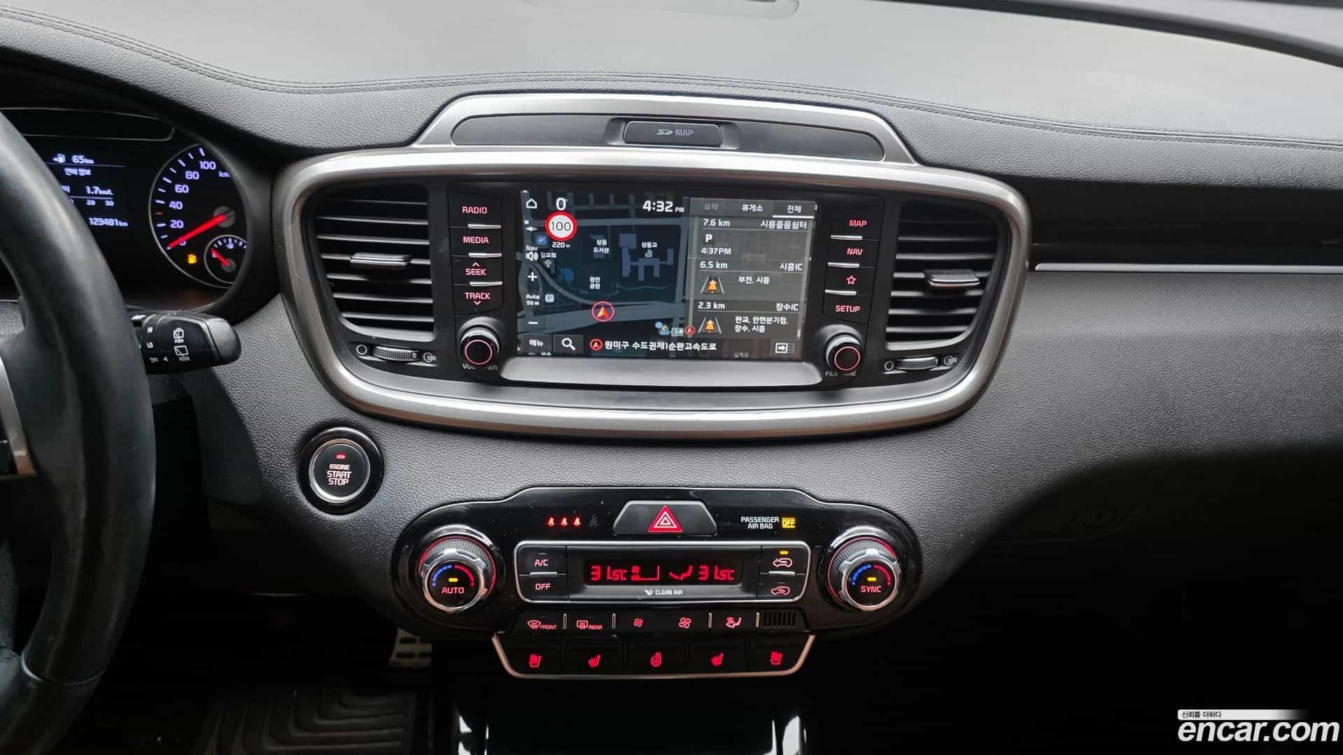 Sorento Kia 2019.1-OPTION-018