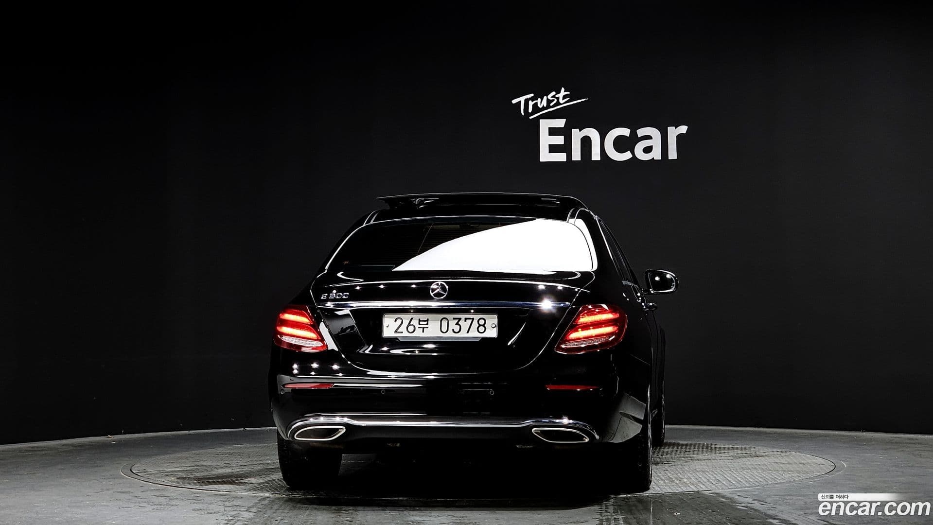 Main__Slider__Photo:E-Class Mercedes-Benz 2016.7-3