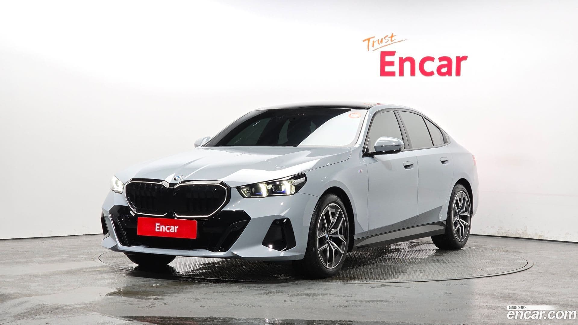 Main__Slider__Photo:5-Series BMW 2025.6-0