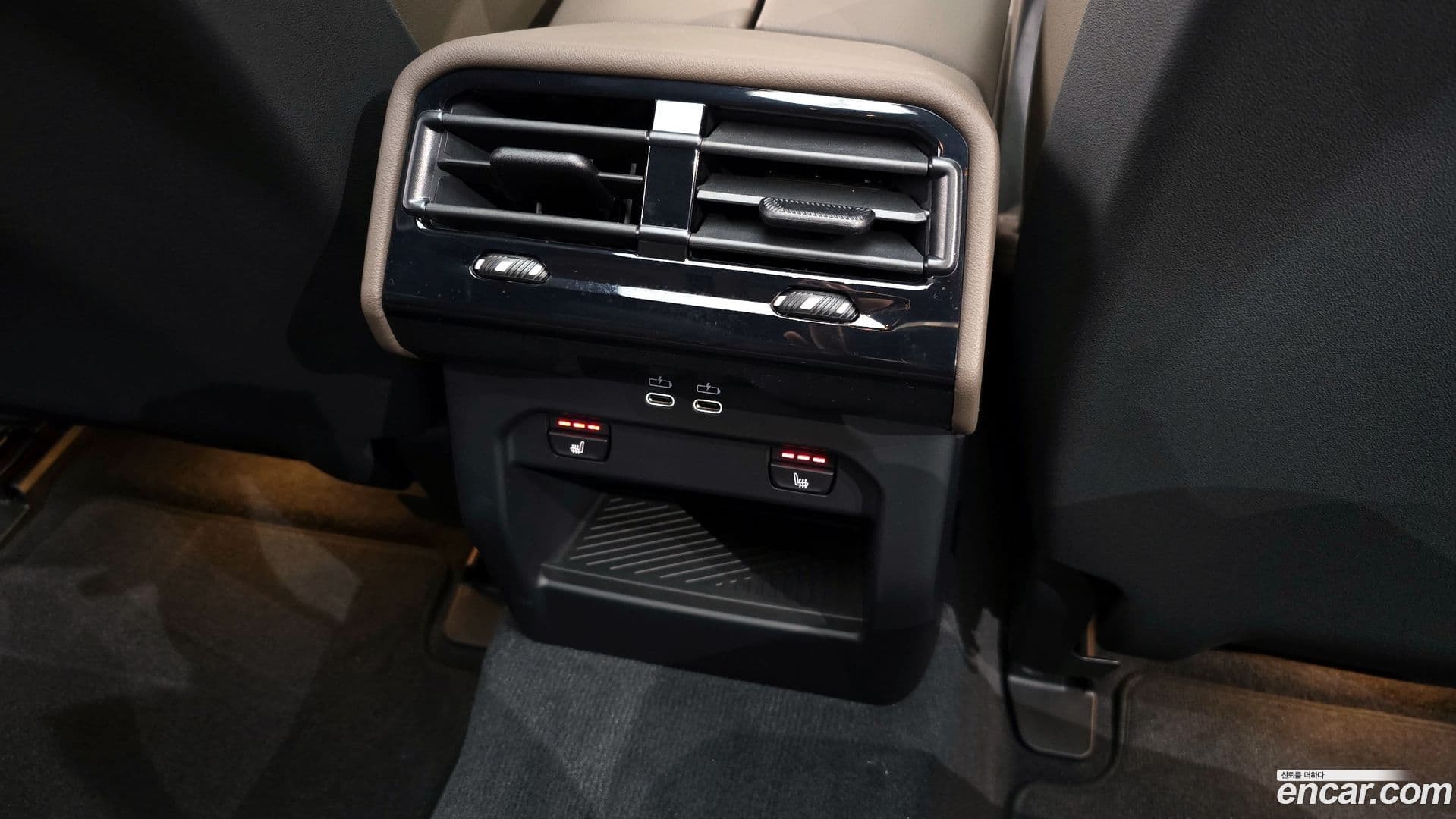 Main__Slider__Photo:5-Series BMW 2025.6-19