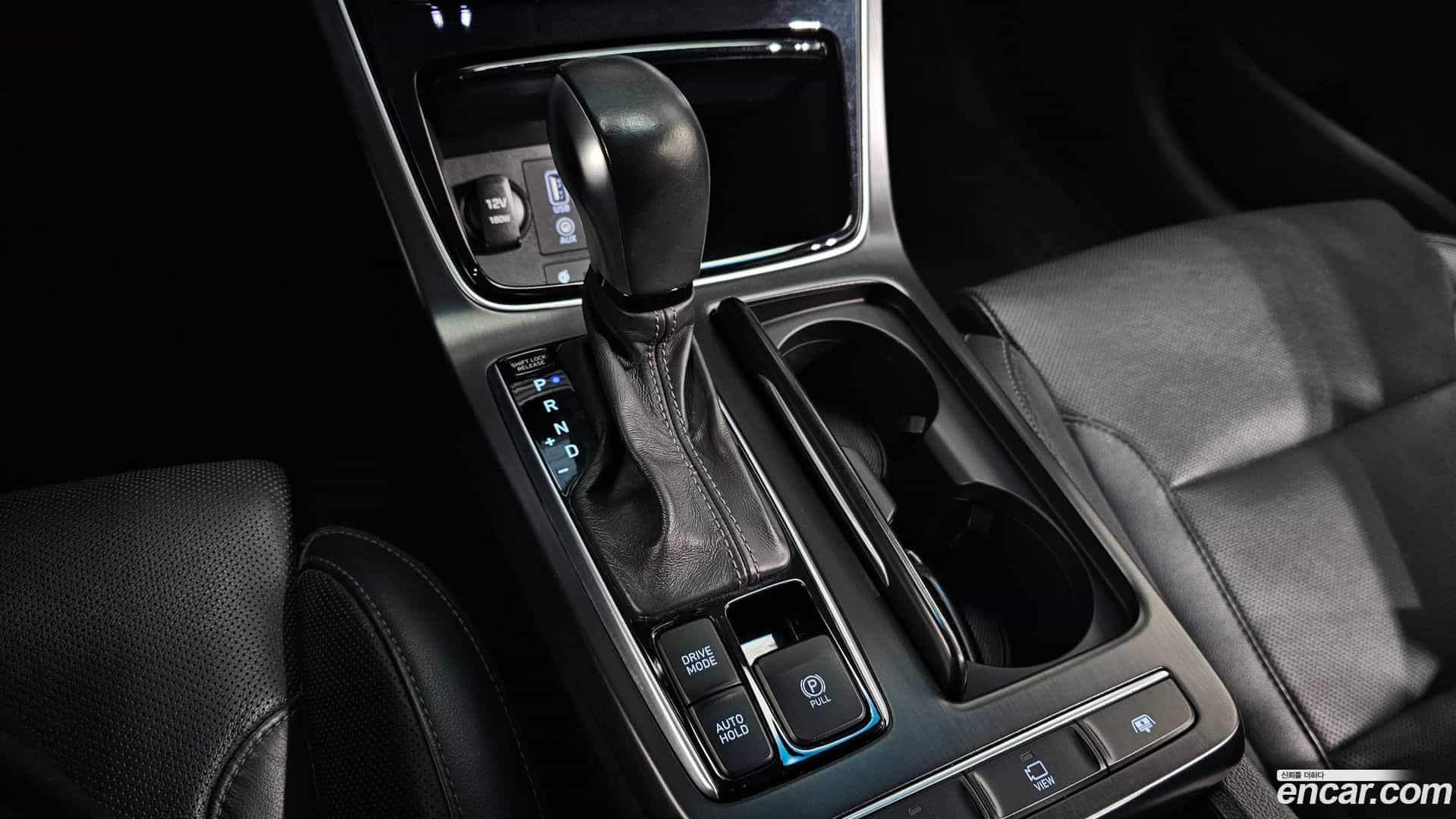 Grandeur Hyundai 2018.3-INNER-009