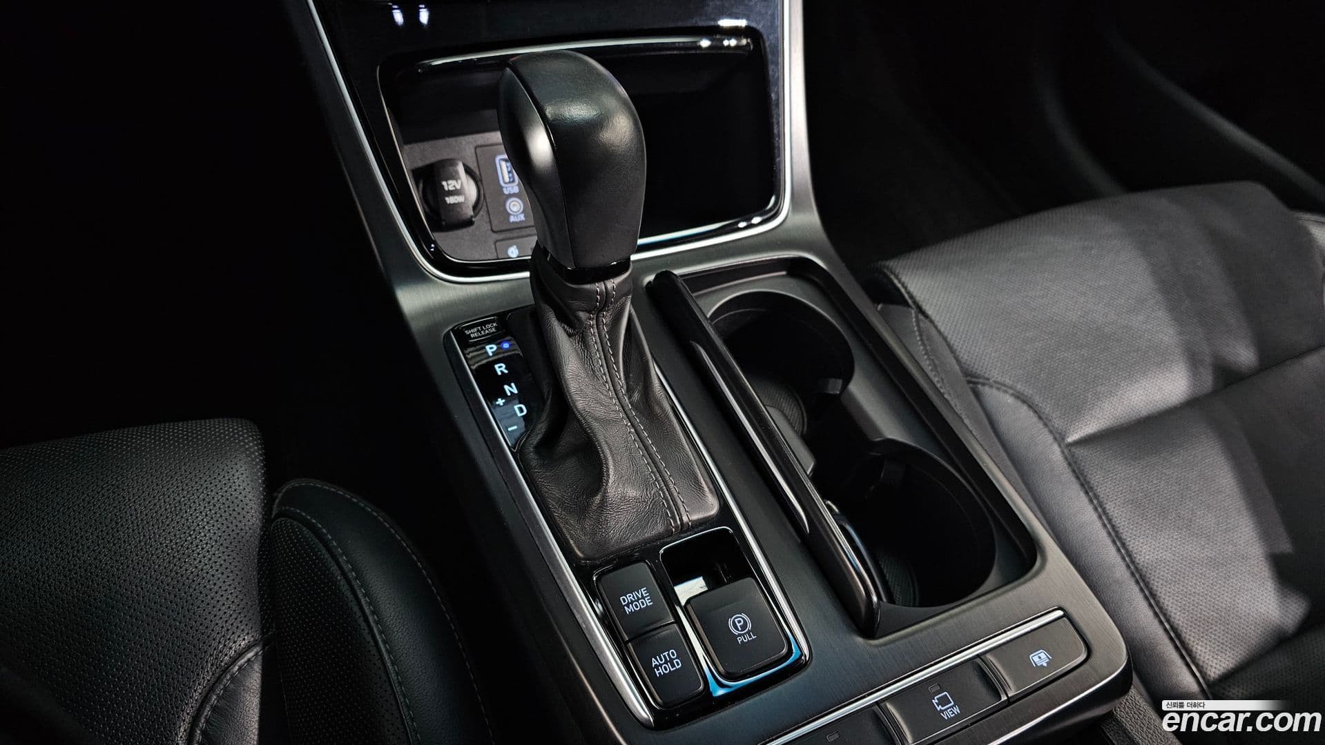 Main__Slider__Photo:Grandeur Hyundai 2018.3-8