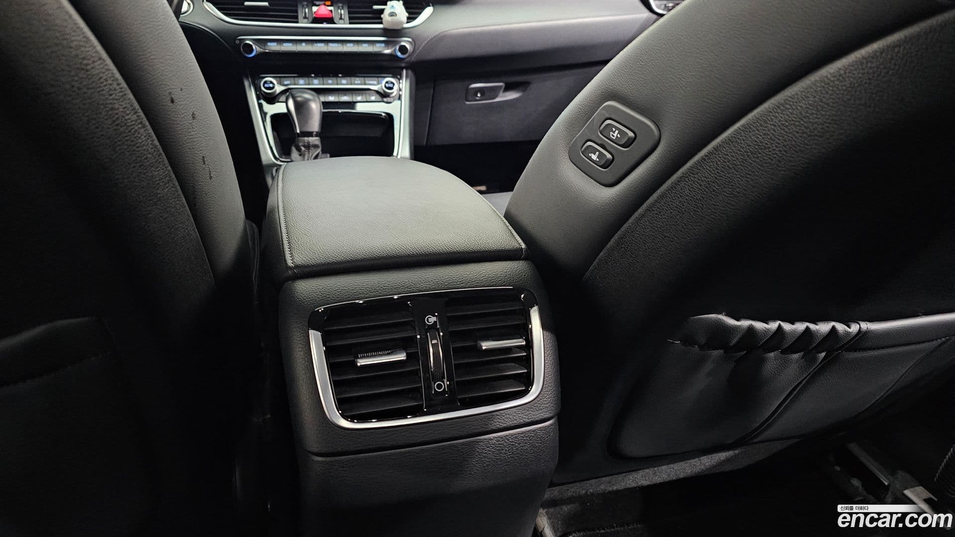 Main__Slider__Photo:Grandeur Hyundai 2018.3-18