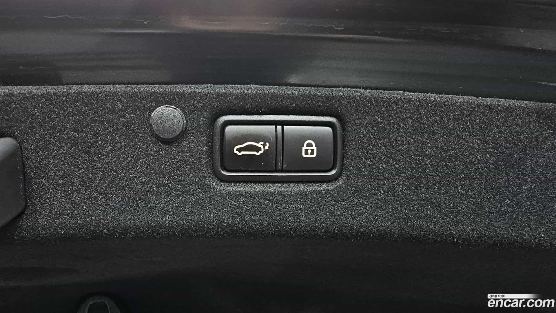 Grandeur Hyundai 2018.3-OPTION-024