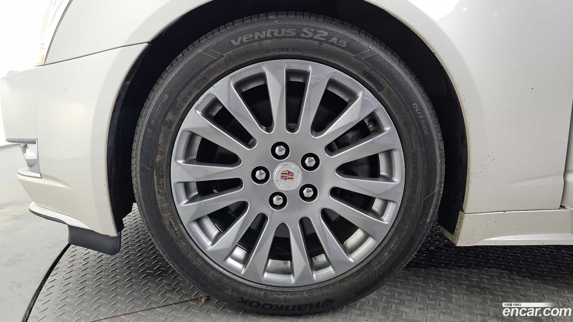 CTS Cadillac 2012.5-OUTER-005