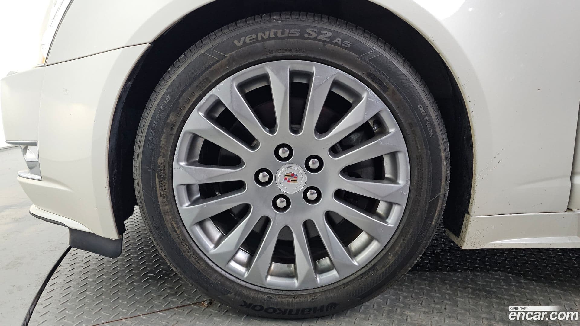 Main__Slider__Photo:CTS Cadillac 2012.5-4