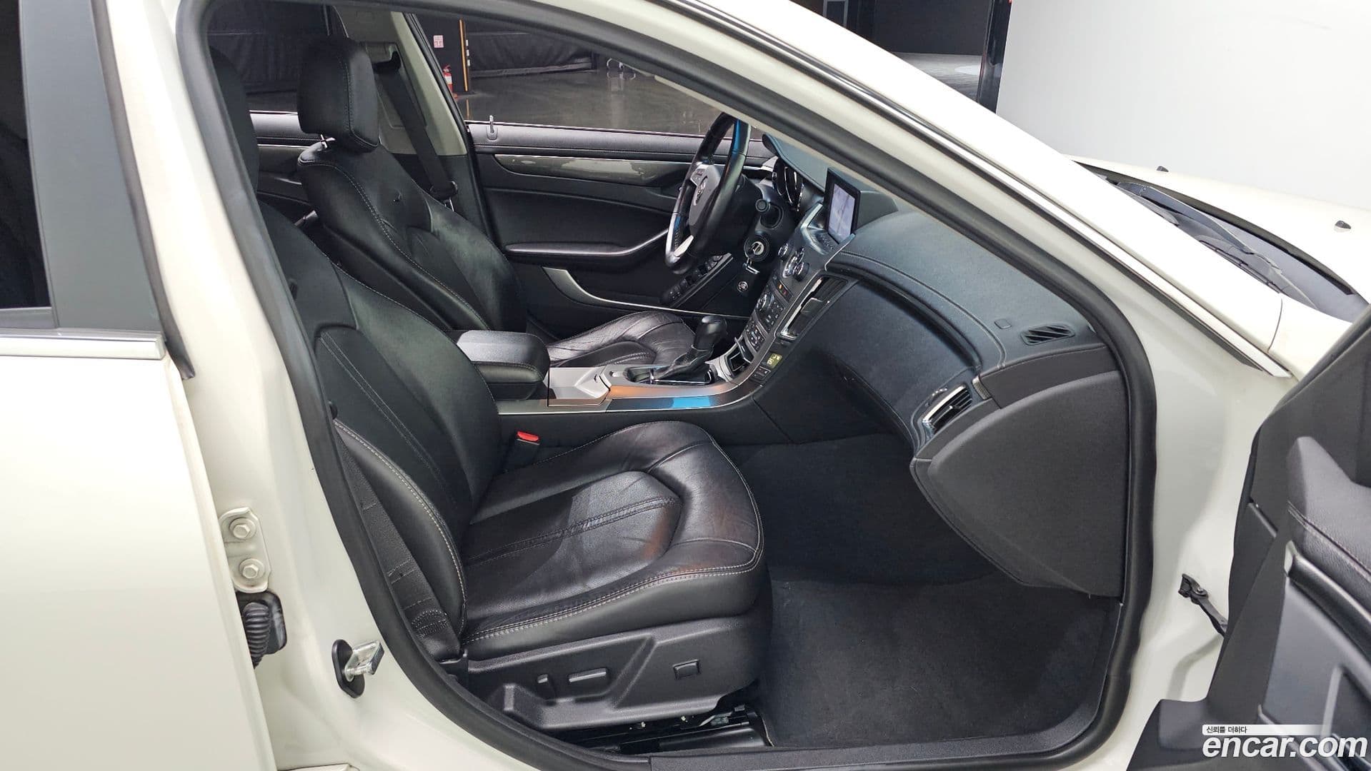 Main__Slider__Photo:CTS Cadillac 2012.5-11