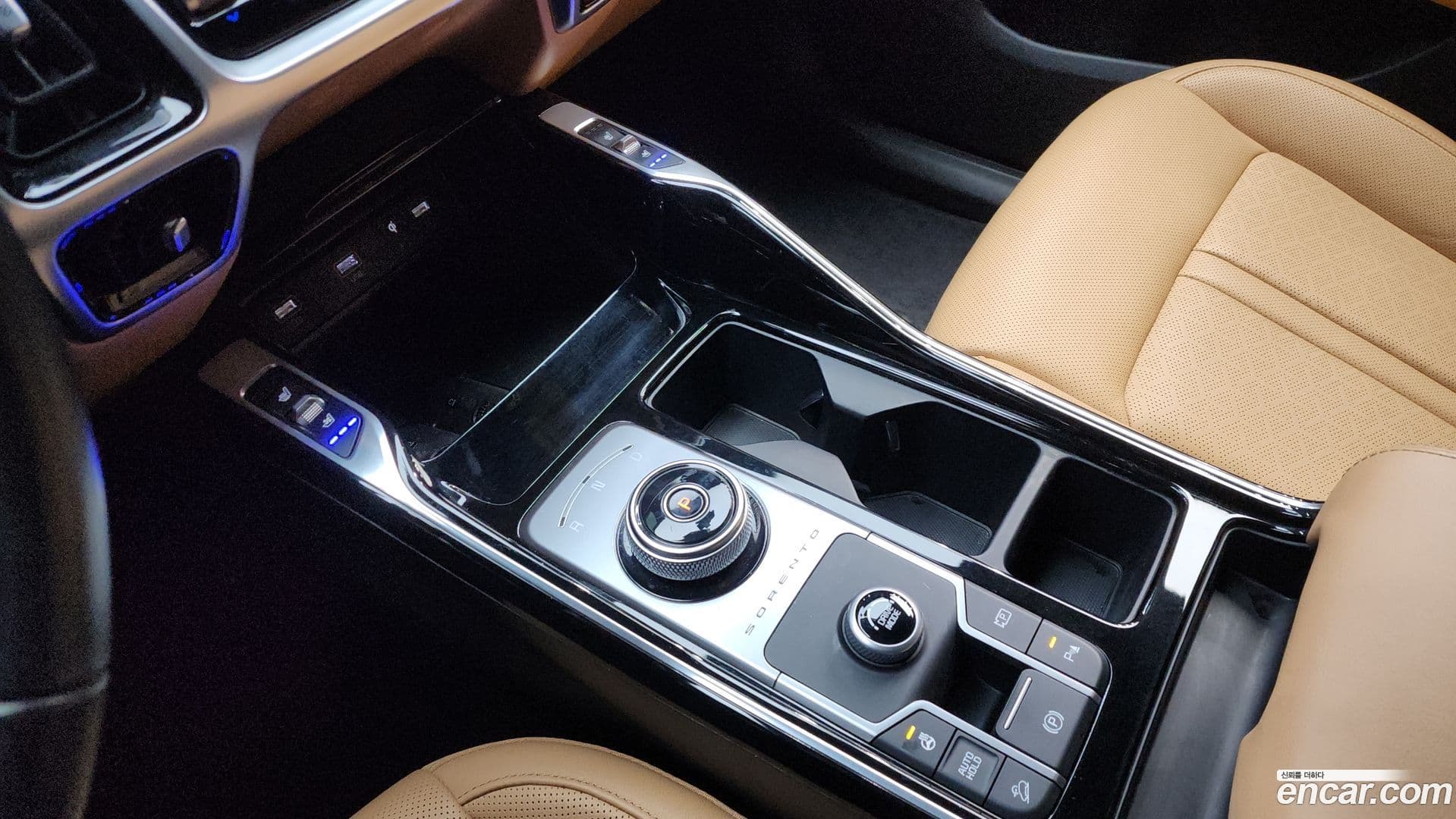 Main__Slider__Photo:Sorento Kia 2021.0-8