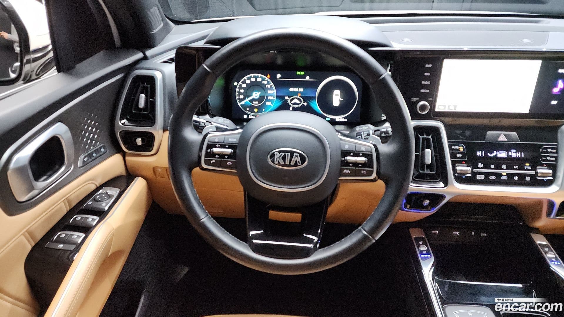 Main__Slider__Photo:Sorento Kia 2021.0-12