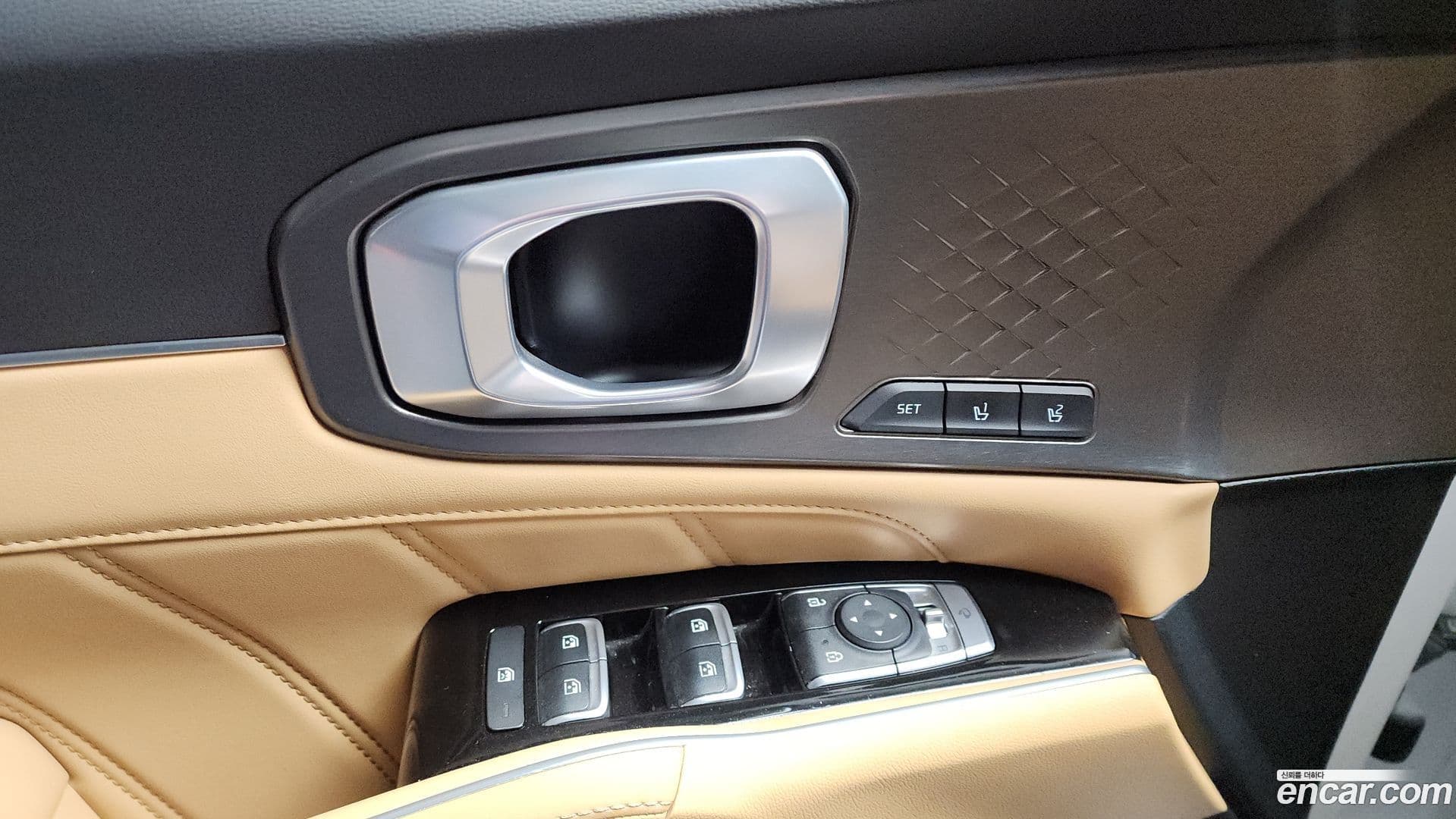 Main__Slider__Photo:Sorento Kia 2021.0-17