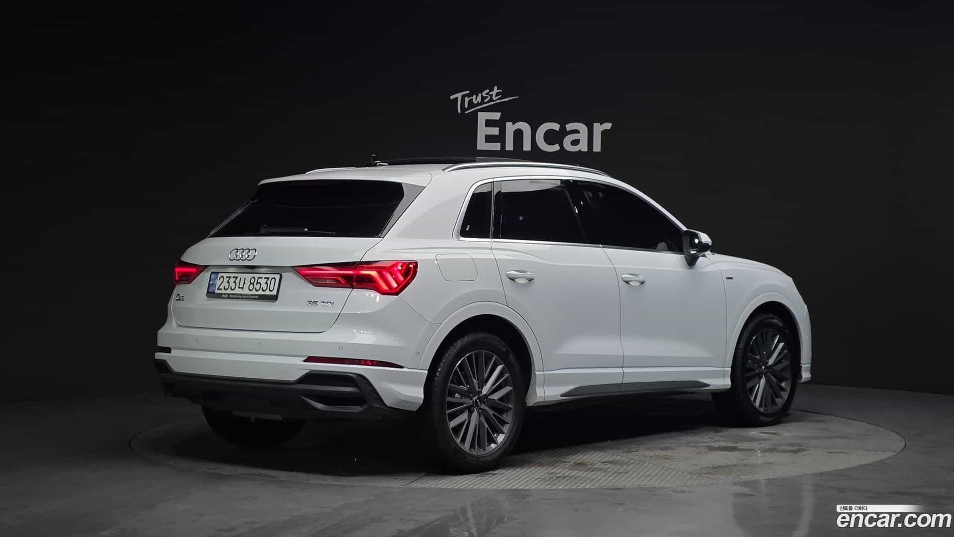 Q3 Audi 2022.11-OUTER-002